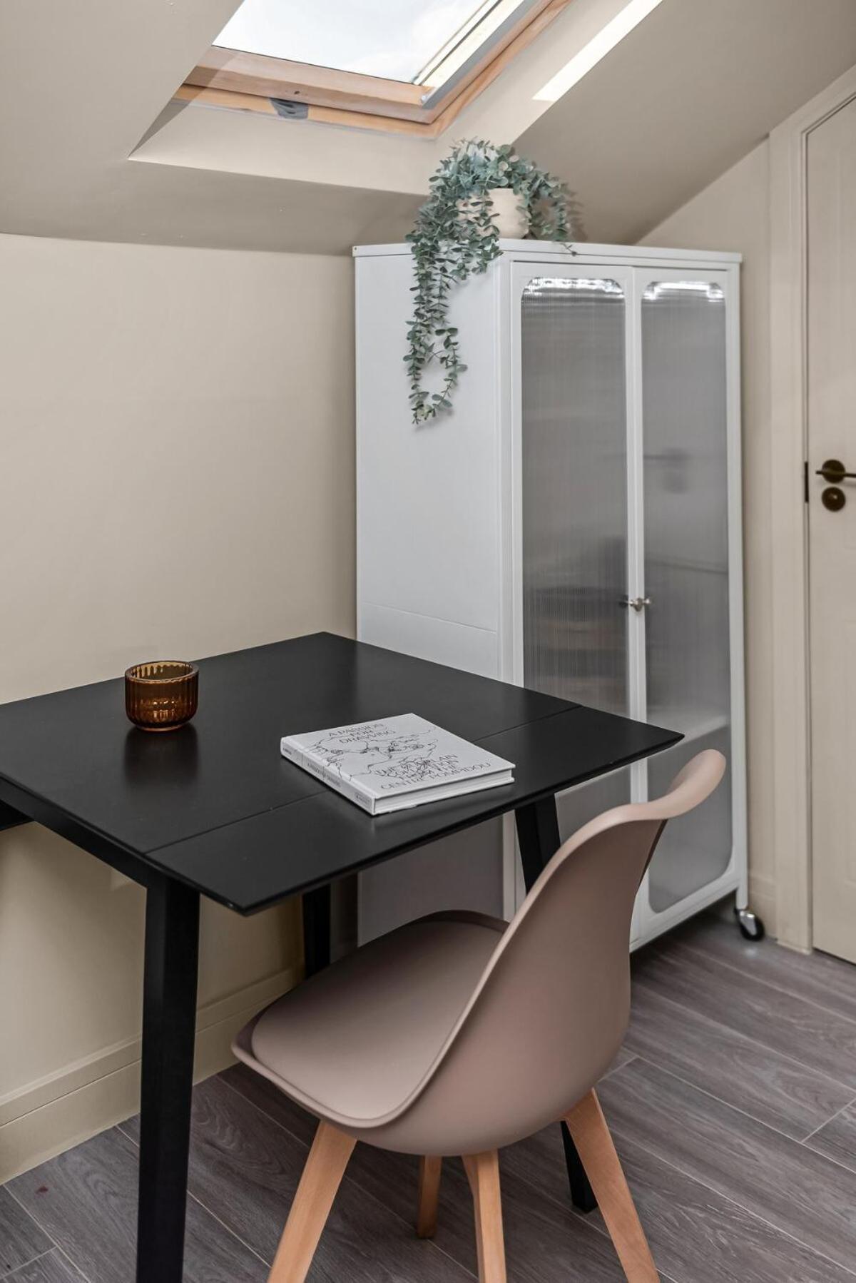 Radiant Nook With Full Kitchen Appartamento *